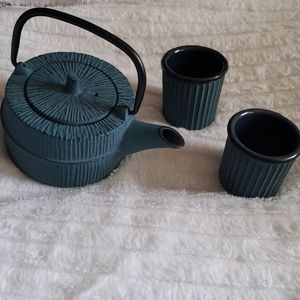 Vintage Gaia Cast Iron Tea Set